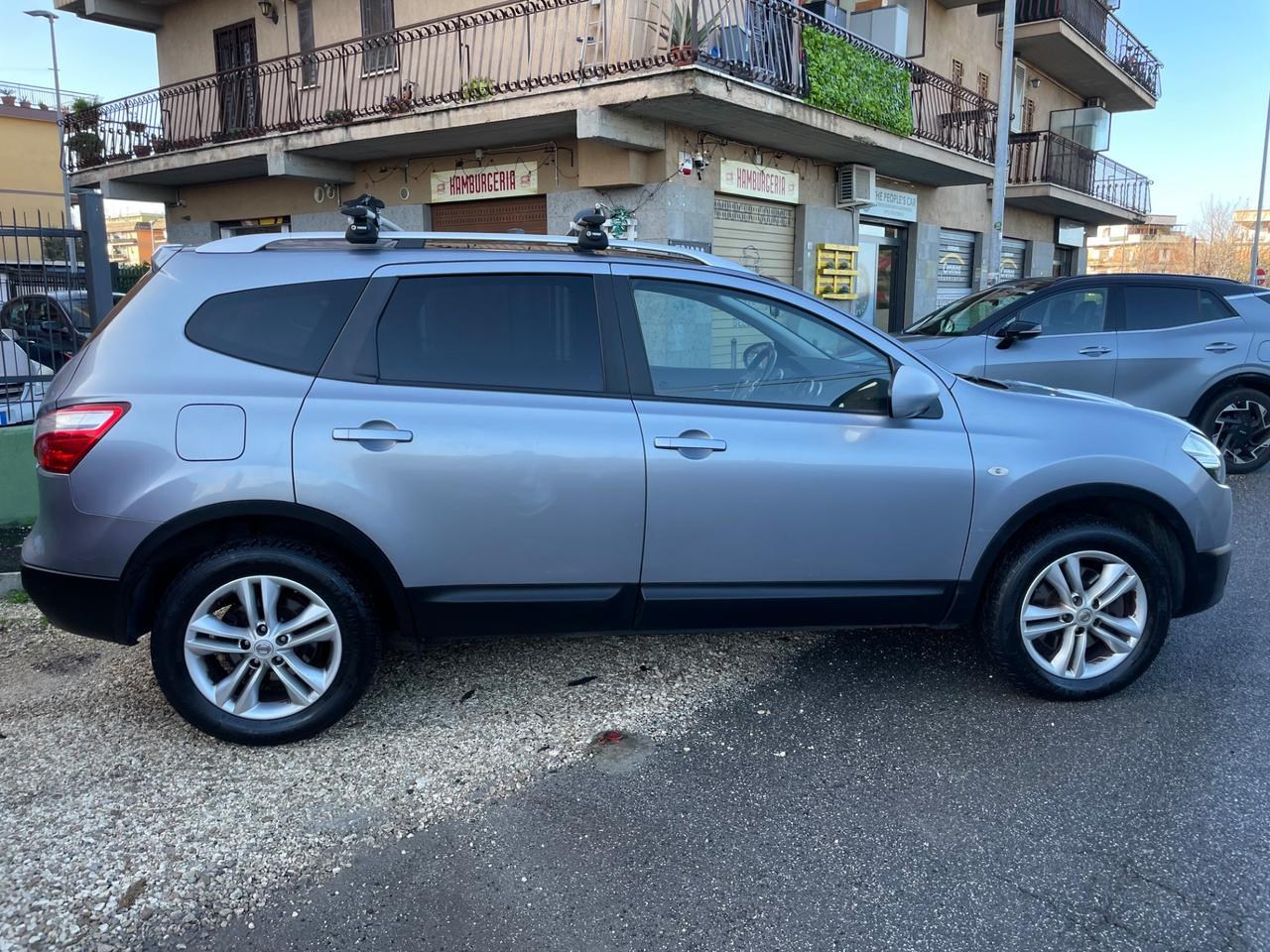 Nissan Qashqai Qashqai+2 2.0 16V !!4x4!!7 POSTI