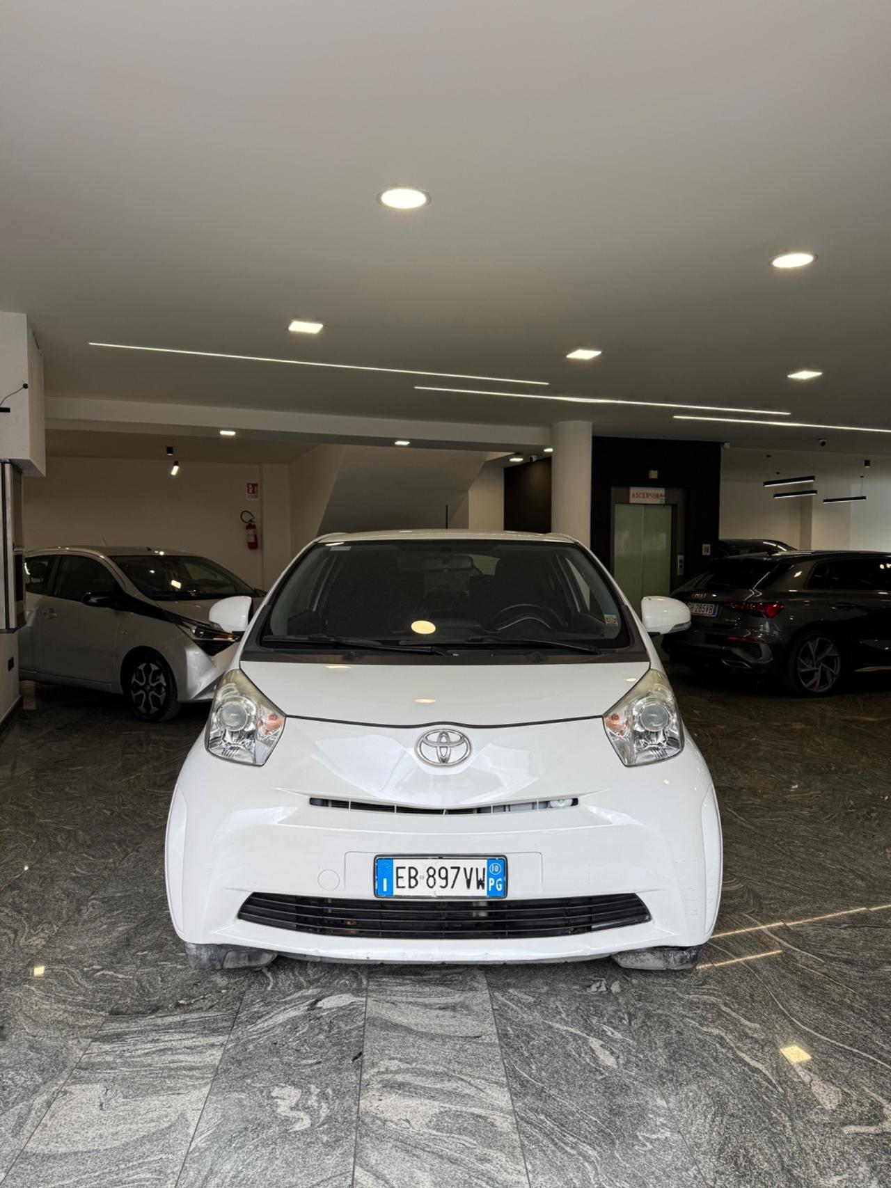 Toyota iQ 1.0