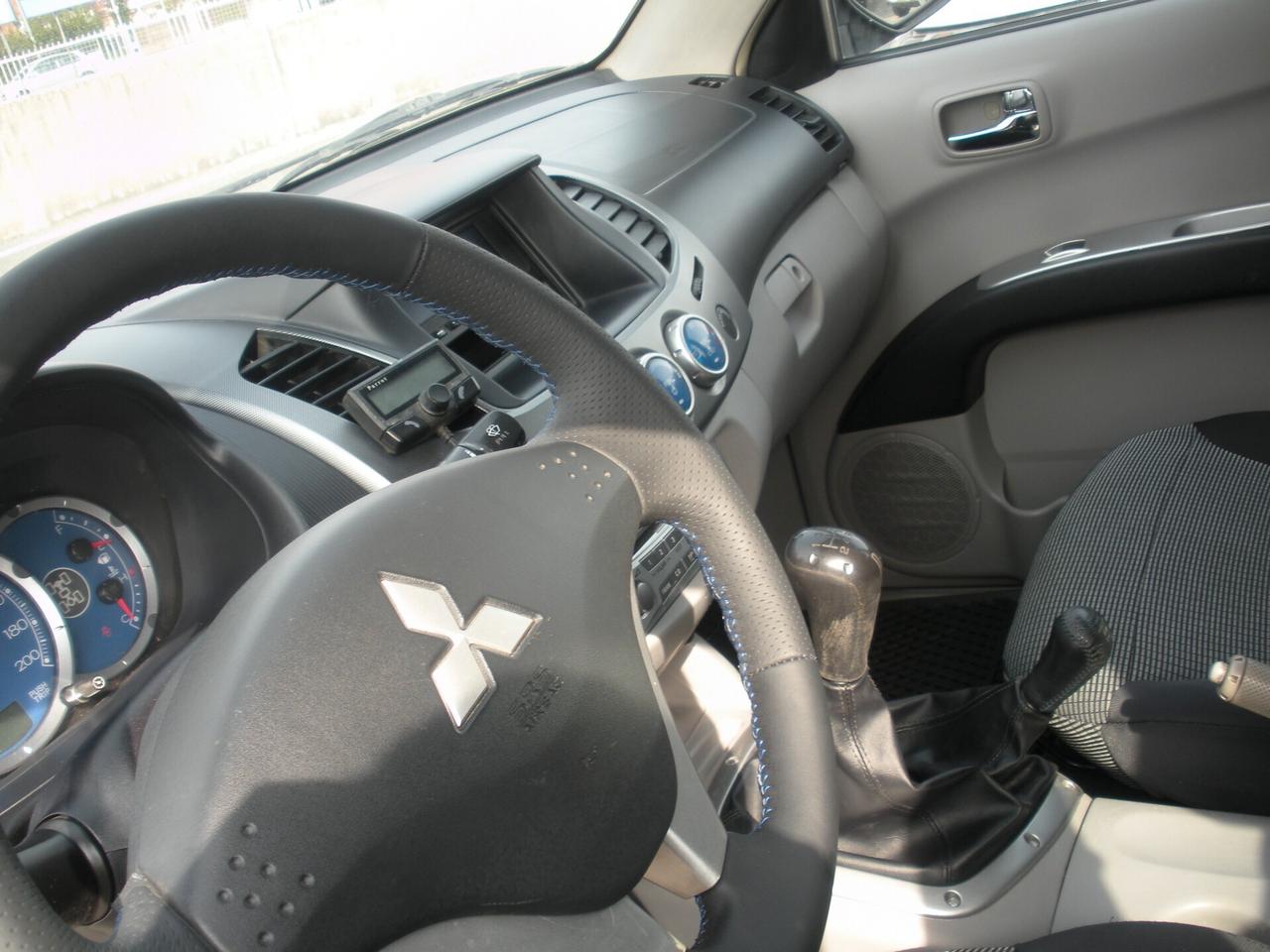 Mitsubishi L200 2.5 DI-D/136CV Double Cab Intense ''terrainer''