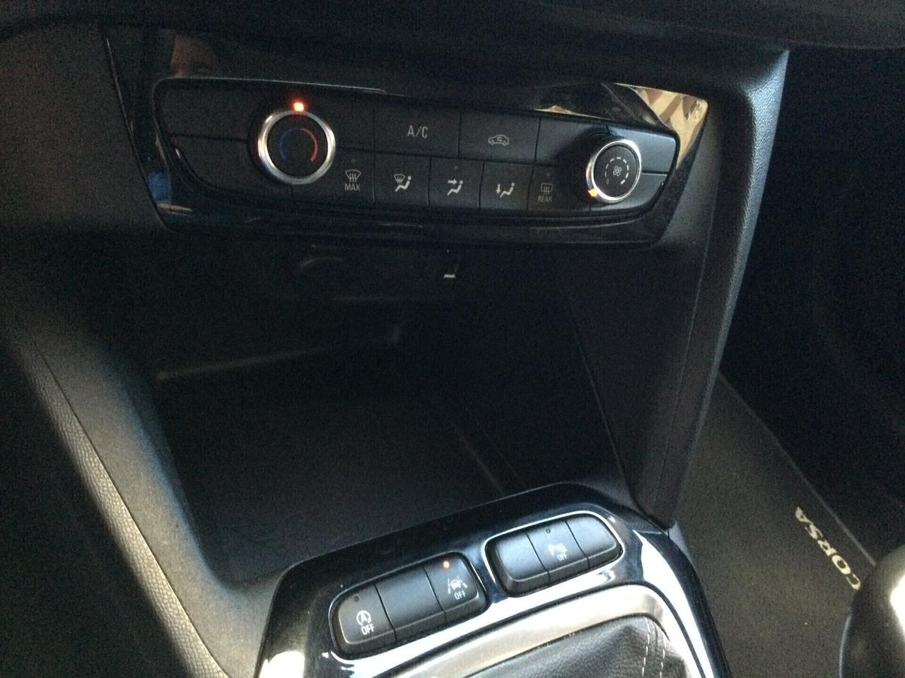 Opel Corsa 1.5 D 100 CV Blitz Edition