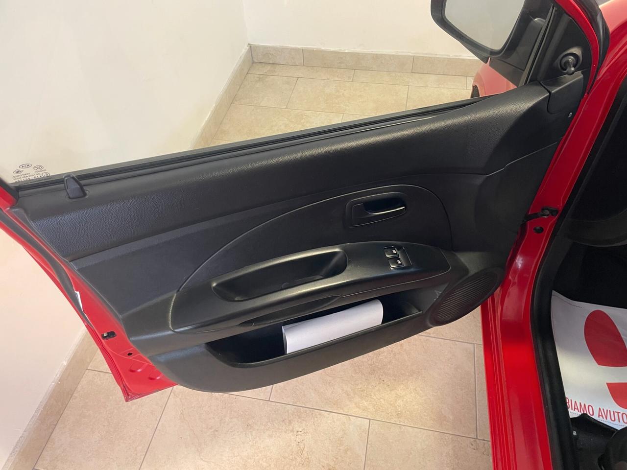 Kia Picanto 5p 1.0 Life 135.000 km! CLIMA Tagliandata Neopatentati