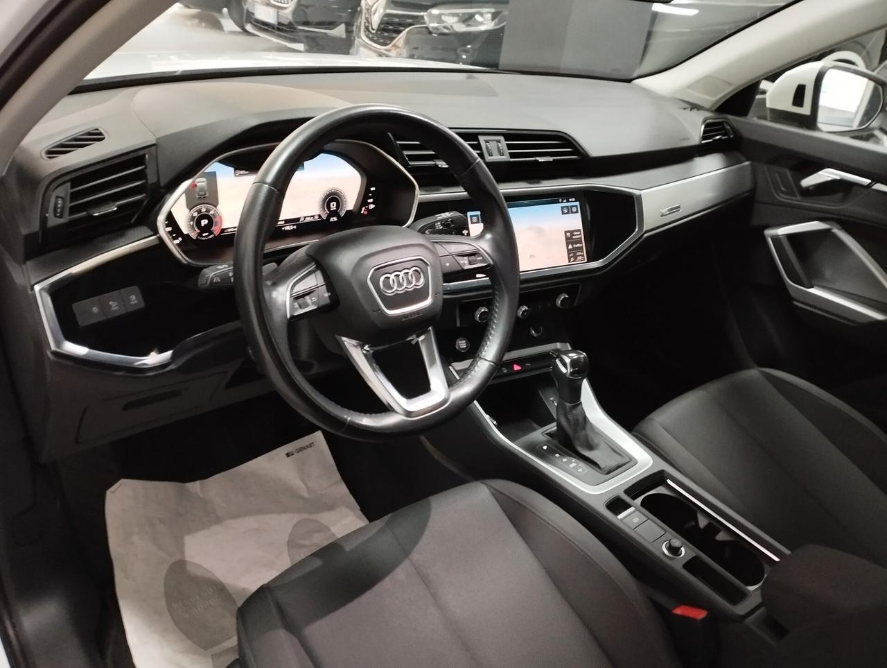 Audi Q3 35 TDI S tronic Business Advanced