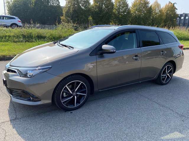 Toyota Auris Touring Sports 1.8 Hybrid Style*EURO6B*CERCHI*CAM