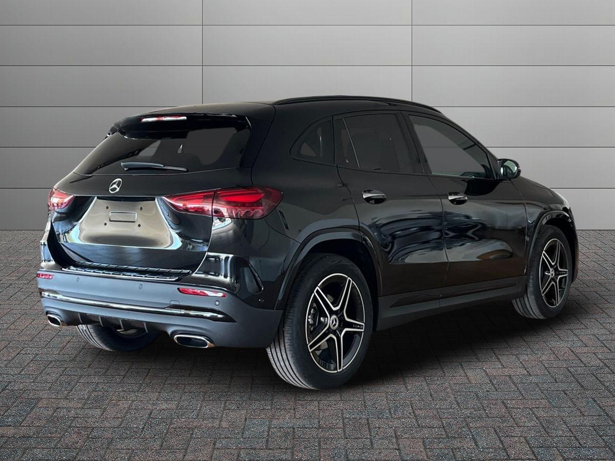 Mercedes-Benz GLA 200 d automatic