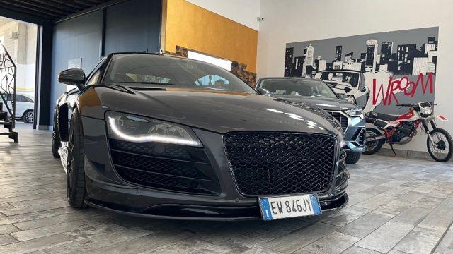 AUDI R8 5.2 V10 FSI quattro R tronic