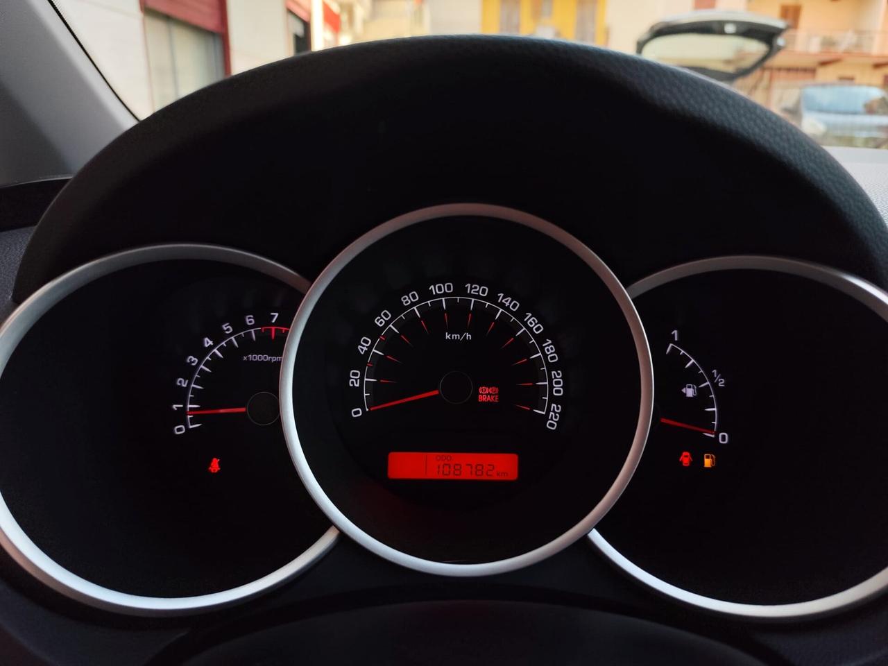 Kia Venga 1.4 BENZINA 90 cv * 108.000km*