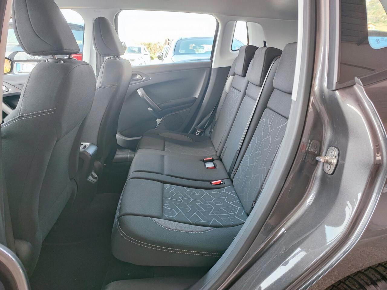 Peugeot 2008 BlueHDi 100 S&S Allure