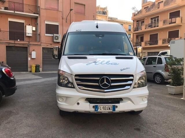 Autobus Mercedes Benz Splinter 519 20 posti