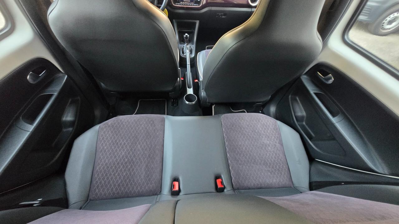 Seat Mii 1.0 68 CV 5 porte by Cosmopolitan Ecofuel Bi-Color