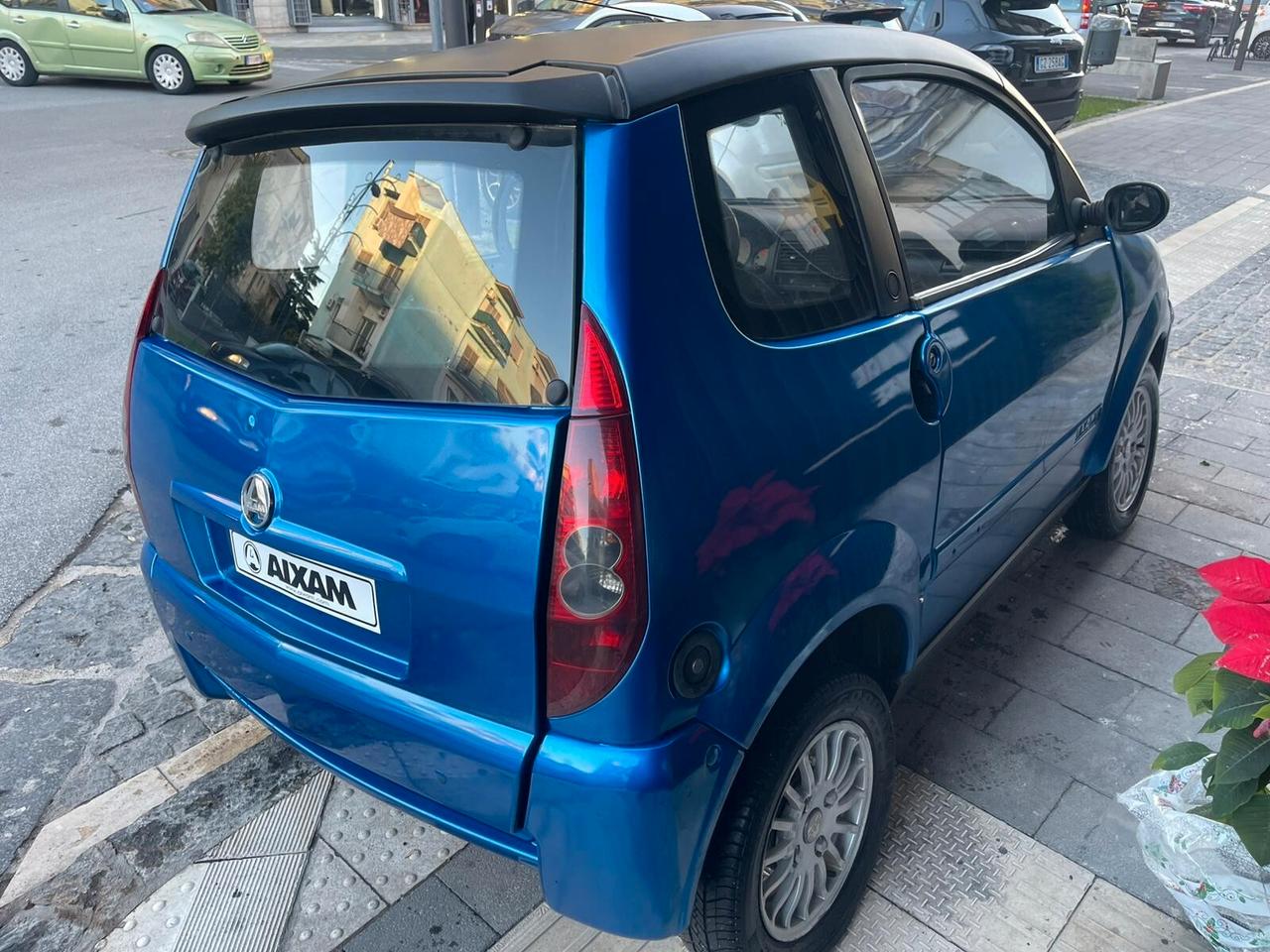 Minicar Aixam City blue edition