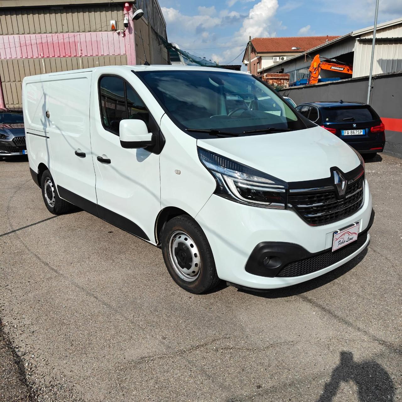 RENAULT Trafic T27 2.0 dci 120cv L1H1 Ice