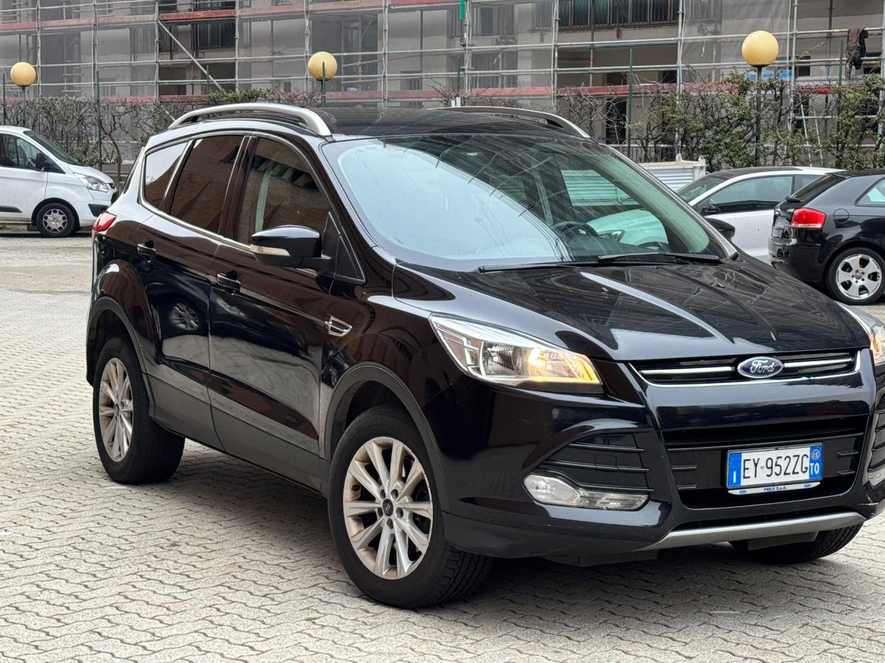 Ford Kuga 2.0 TDCI 150 CV S&S 4WD Powershift Titanium