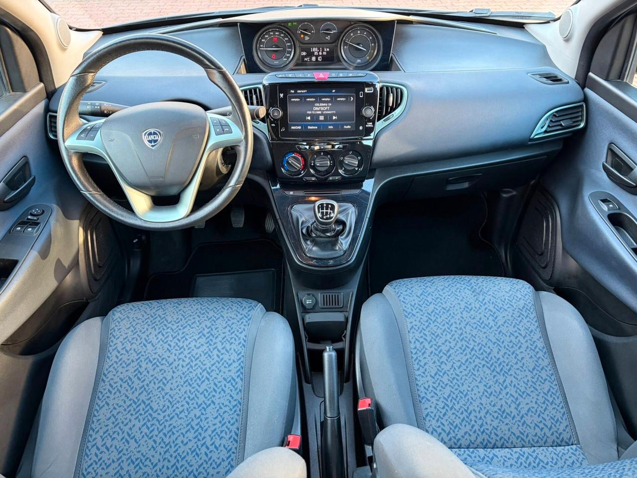 LANCIA YPSILON HYBRID GOLD PLUS