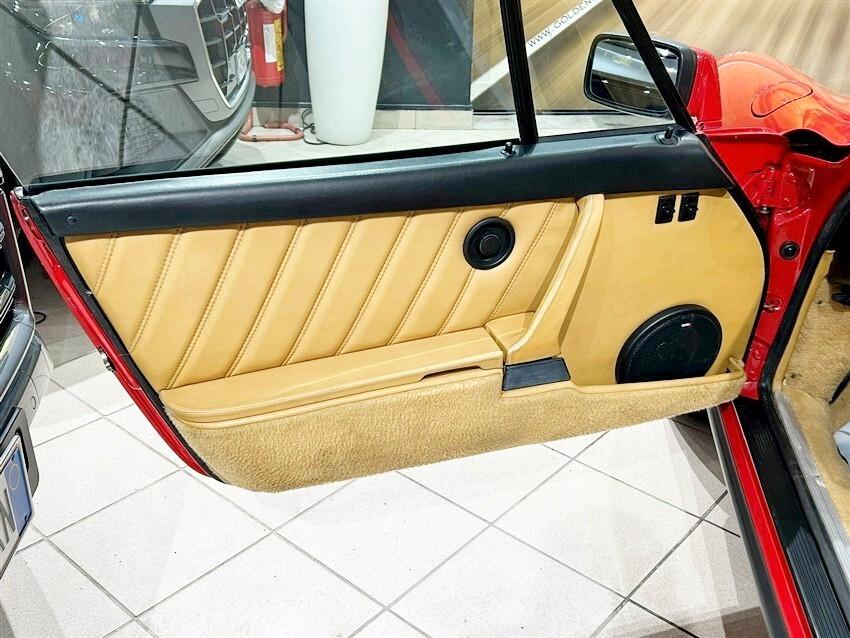 Porsche 911 Carrera 3.2 Targa