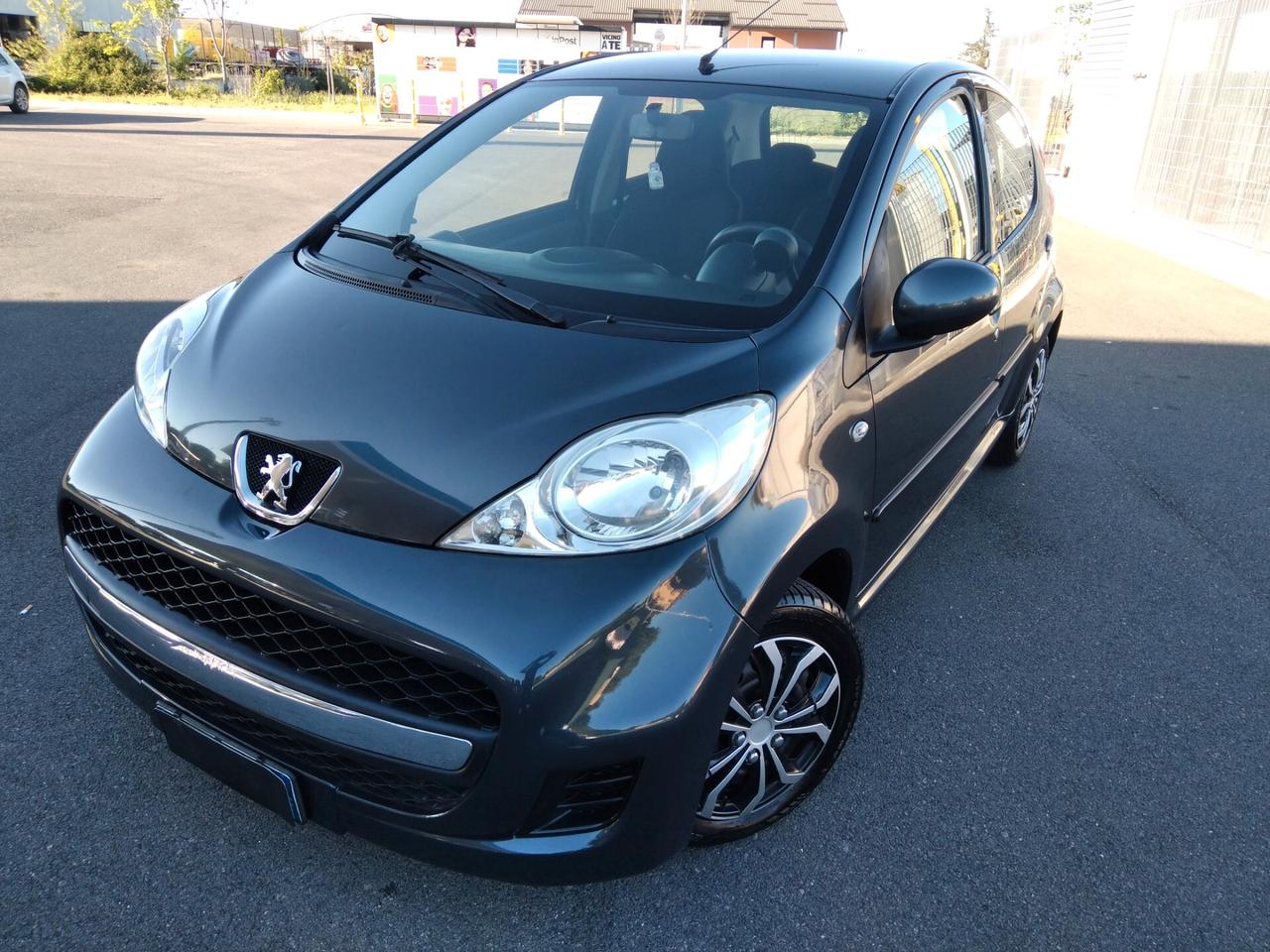 Peugeot 107 1.0 68CV 5p. Allure x neopatentati