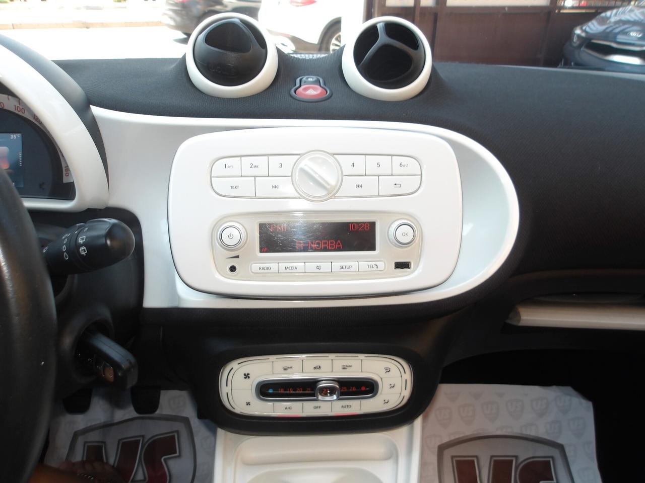 SMART FORFOUR 1.0 BENZ-TETTO PANORAMICO-2016