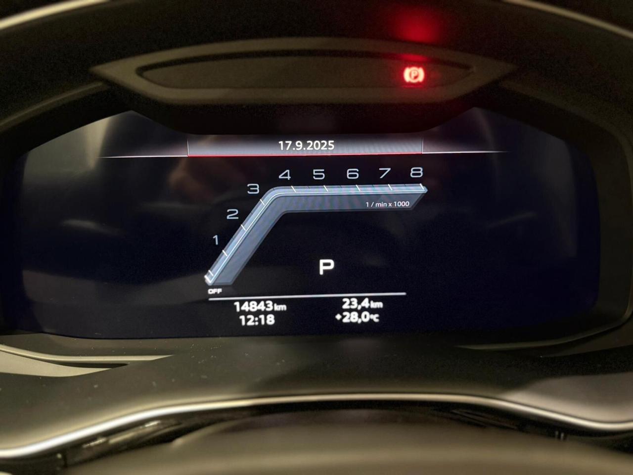 AUDI Q8 SQ8 SUV TFSI QUATTRO TIIPTRONIC SPORT ATTITUDE CON SOLI 15.000 KM