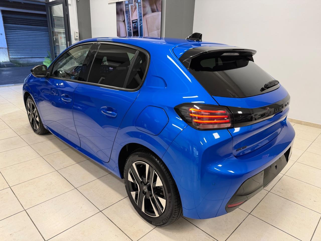 Peugeot 208 PureTech 100 Stop&Start 5 porte Allure 170 al mese