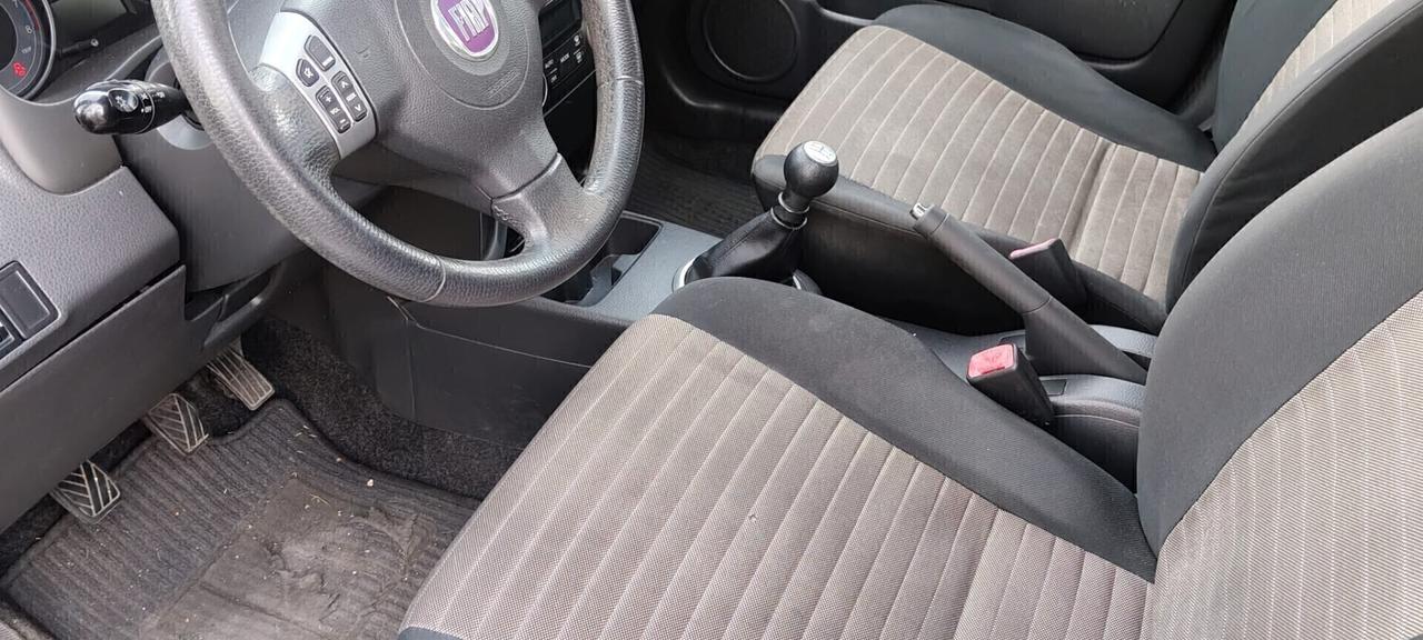 Fiat Sedici 1.6 16V 4x2 Emotion