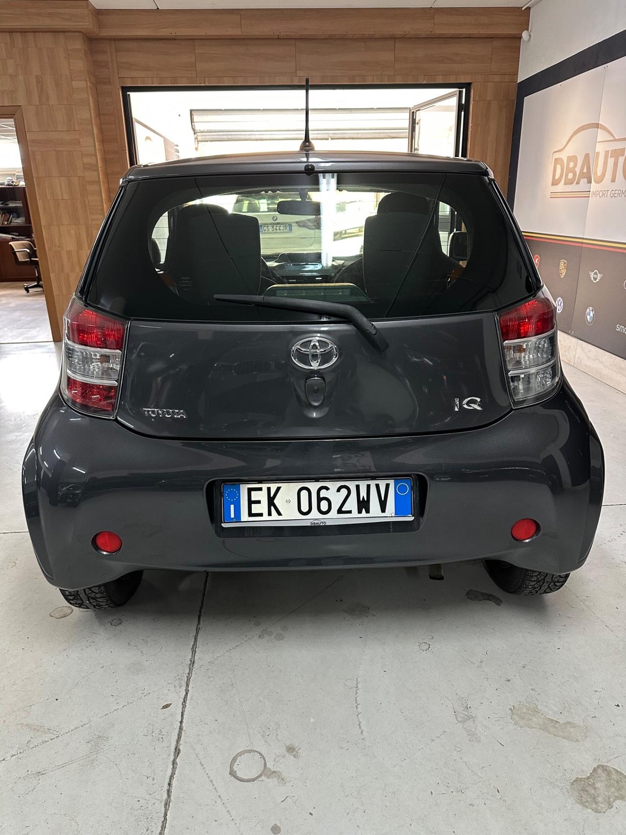 Toyota iQ 1.0 CVT Trend