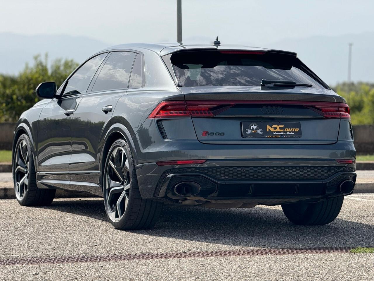 Audi Q8 RS TFSI V8 quattro tiptronic