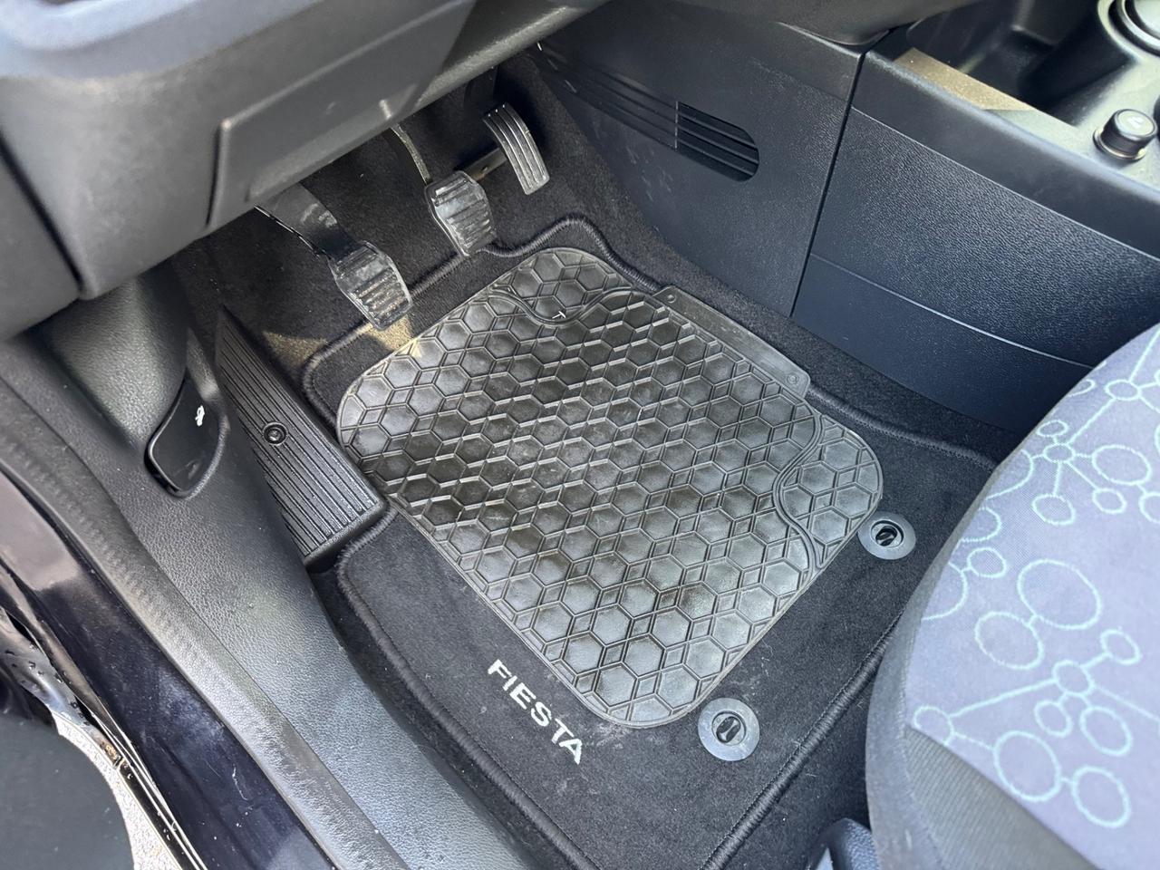 Ford Fiesta 1.2 16V 3p. neopatentati