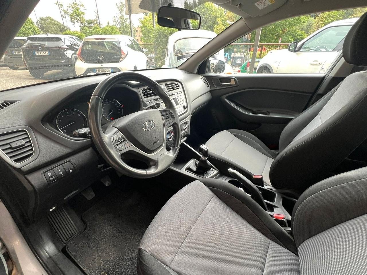 HYUNDAI i20 1.2 84 CV 5 porte comfort