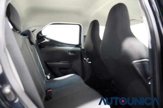 TOYOTA Aygo CONNECT 1.0 VVT-i 72 CV 5 PORTE X-WAVE NEOPATENTAT
