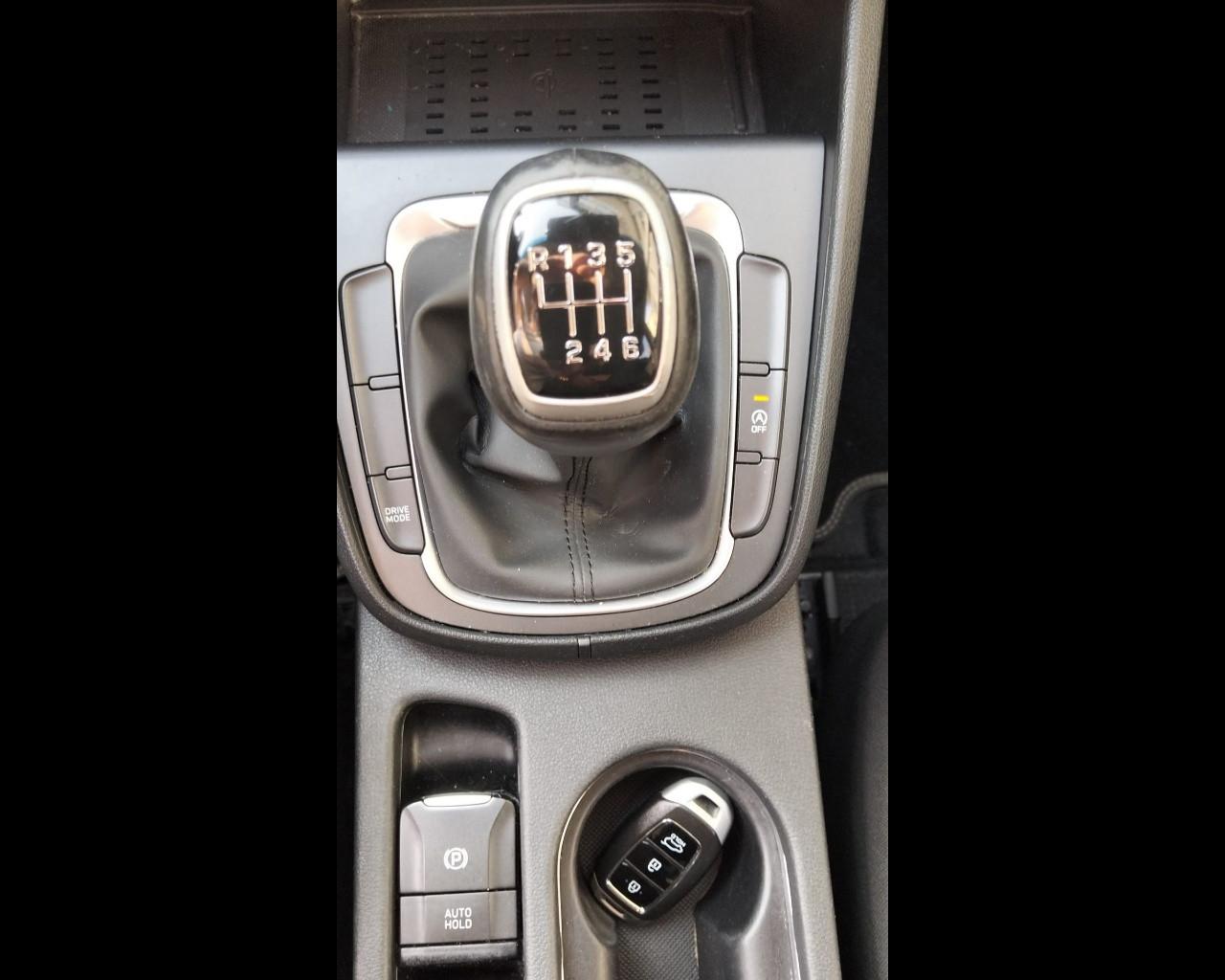 HYUNDAI Kona - Kona 1.0 T-GDI Hybrid 48V iMT XLine