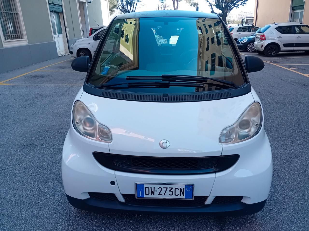 Smart ForTwo 1000 45 kW MHD coupé pure