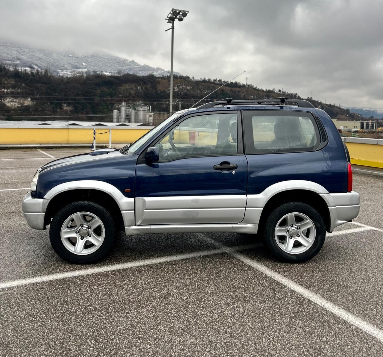 Suzuki Grand Vitara 2.0 TD 16V 3 porte 107.000km