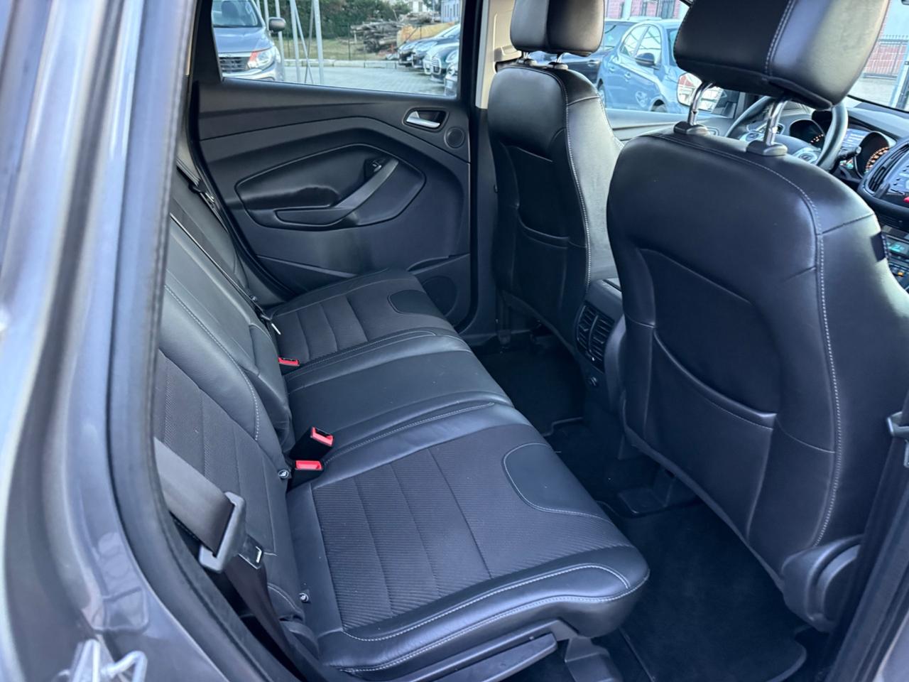 Ford Kuga 2.0 TDCI 140 CV 4WD Titanium