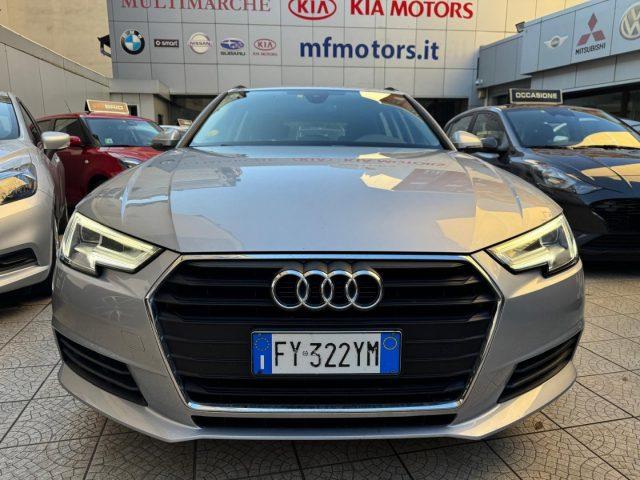 AUDI A4 Avant 30 TDI 136 CV S Tronic Business