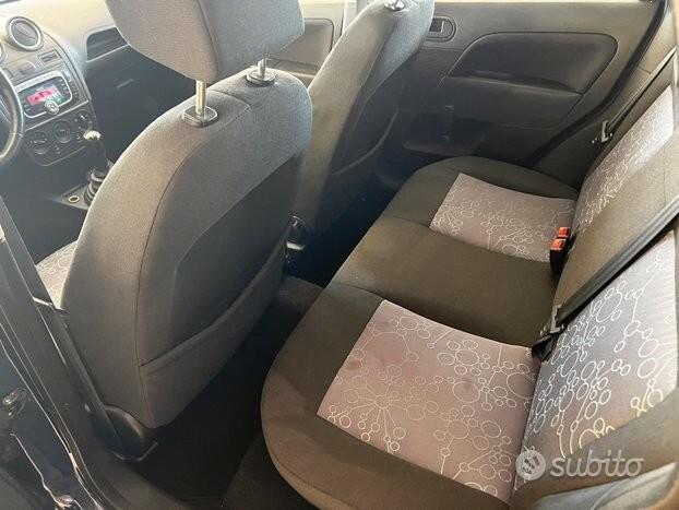 FORD FIESTA 1.4 TDI del 2009 con soli 130000KM
