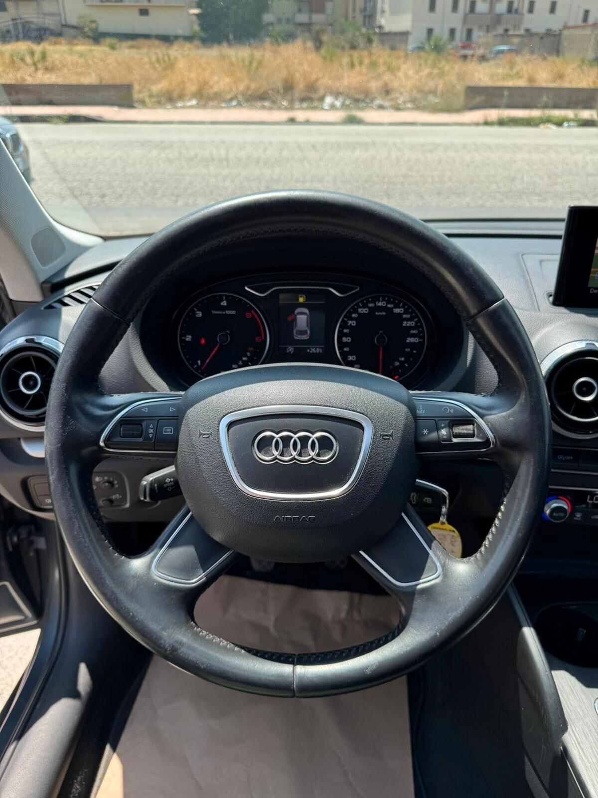 Audi A3 1.6 TDI Attraction