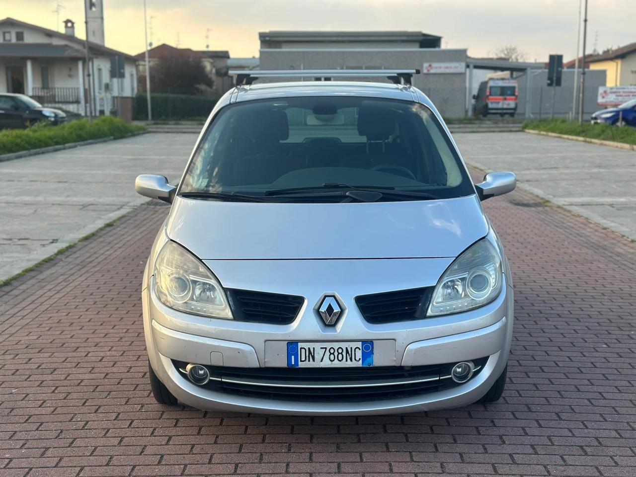 Renault Scenic Scénic 1.9 dCi/130CV Serie Speciale PlayStation Portable