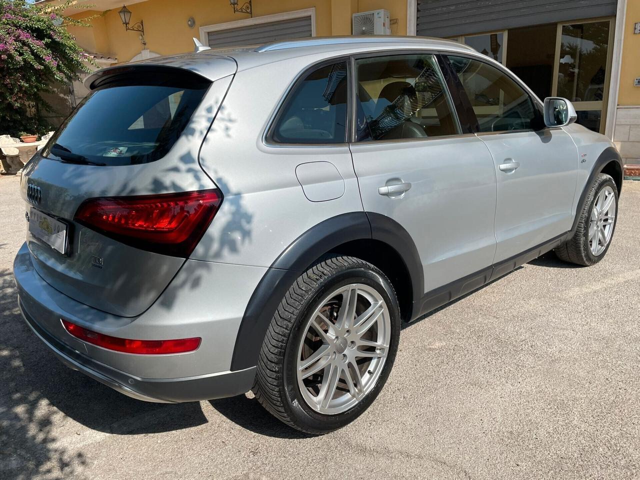Audi Q5 2.0 TDI quattro S-Tronic Offroad