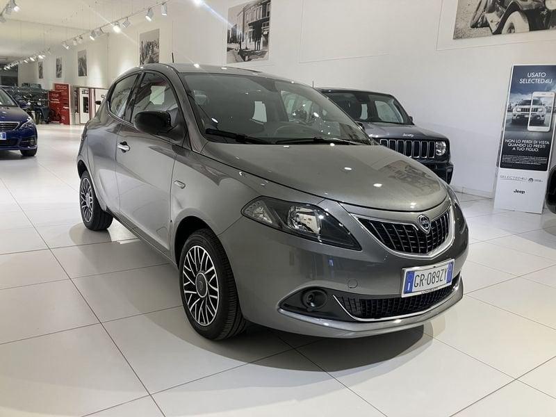 Lancia Ypsilon 1.0 FireFly 5 porte S&S Hybryd Gold