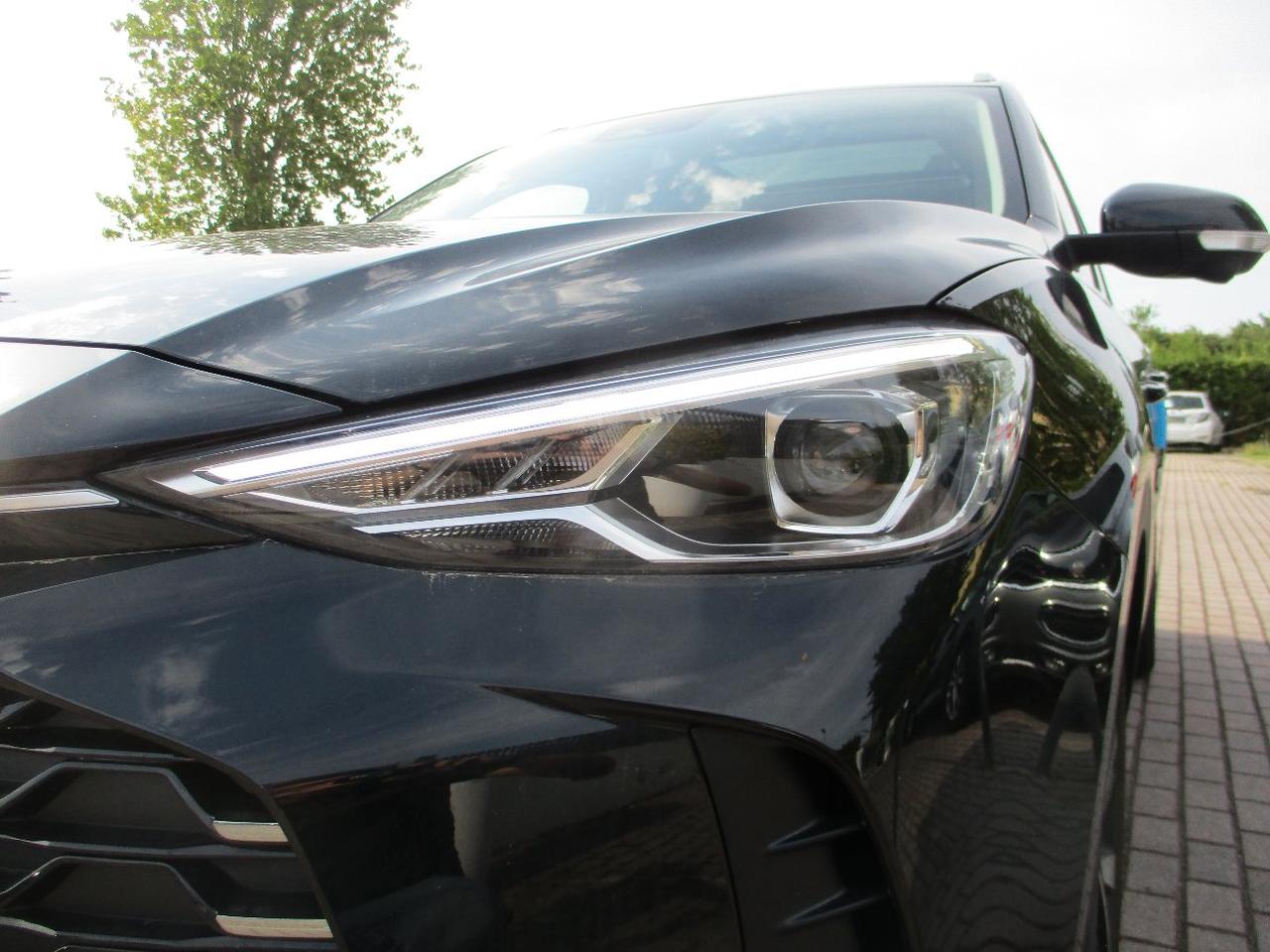 Mg ZS 1.5 hybrid+ Luxury auto TETTO/360