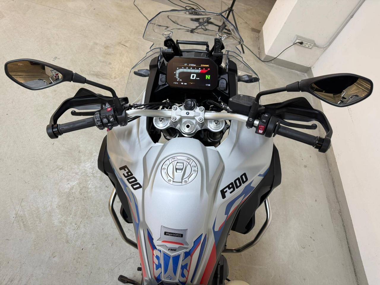 BMW F 900 GS Adventure Ride Pro