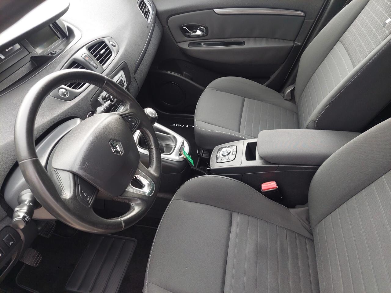 Renault Scenic XMod 1.5 dCi 110 CV Limited
