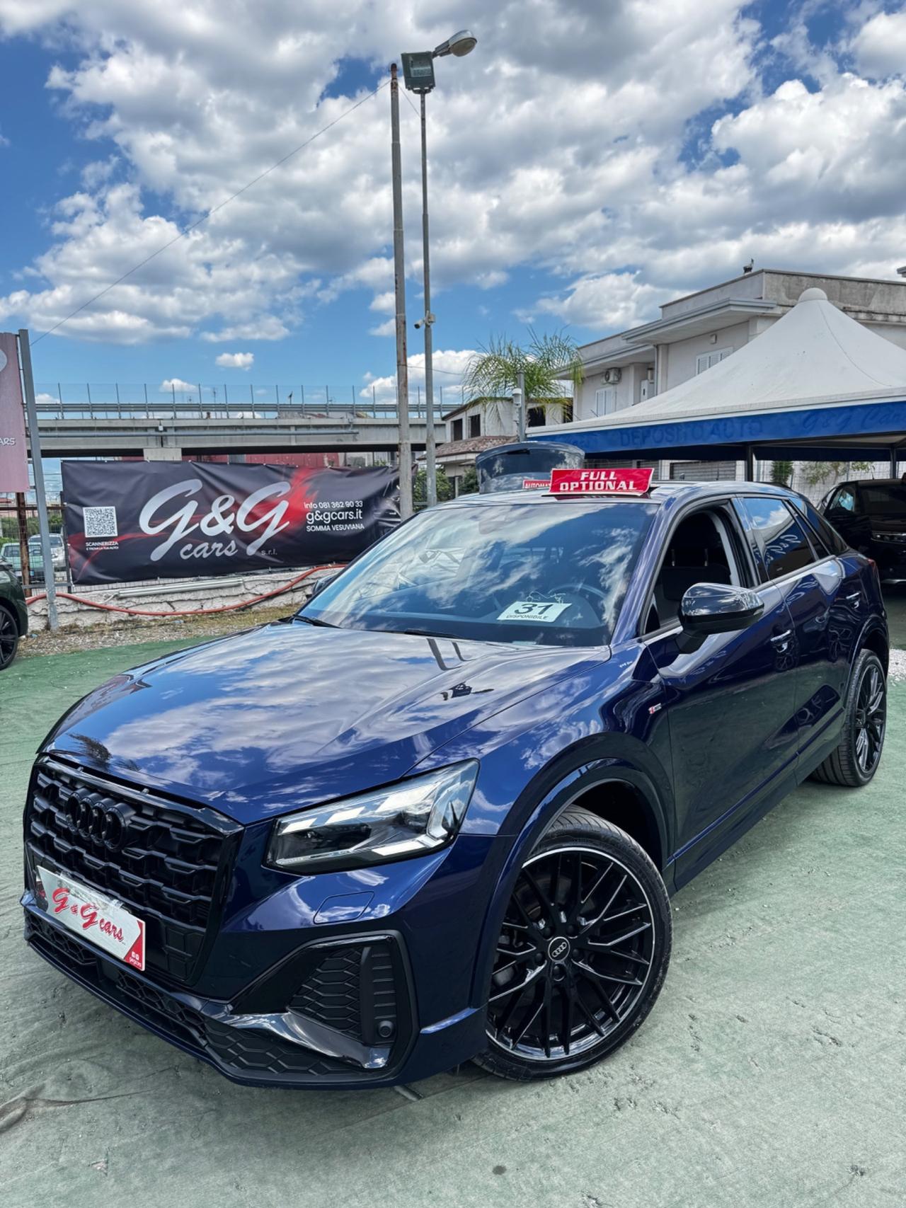 Audi Q2 30 TDI Identity Black