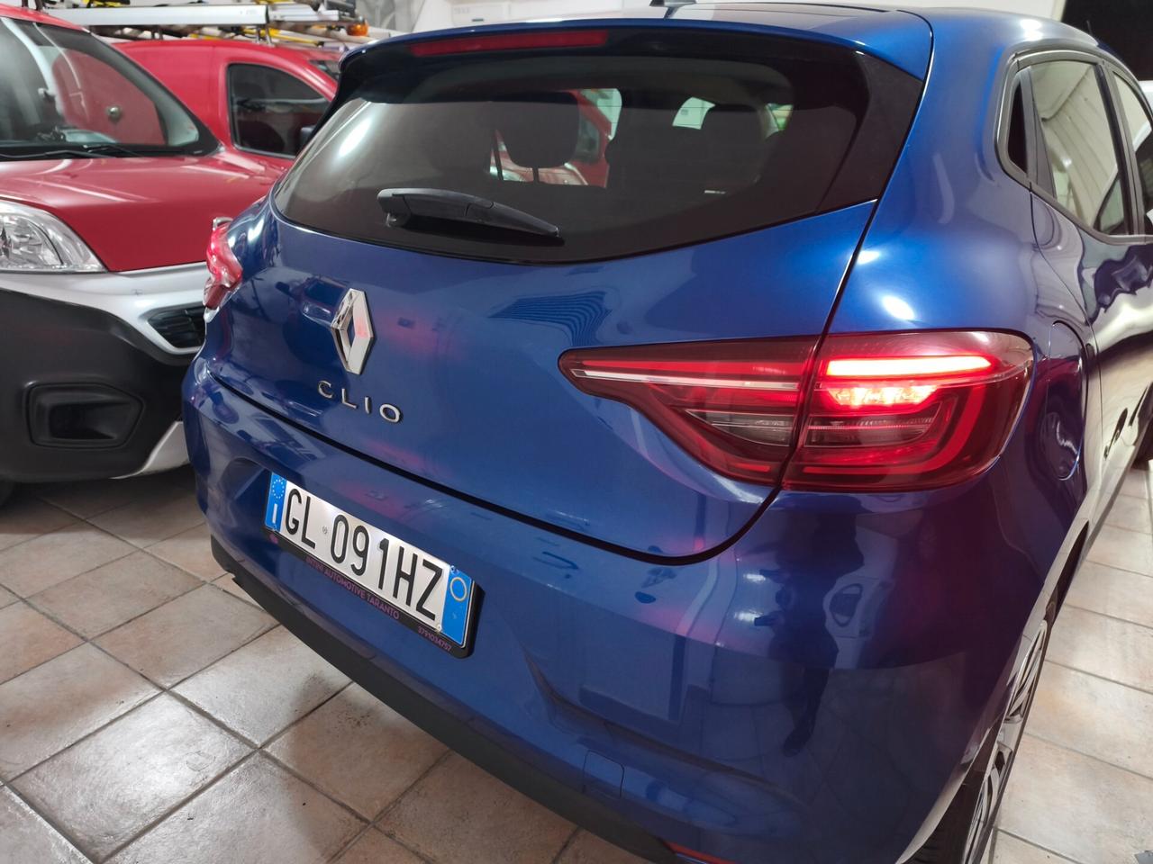 Renault Clio TCe 90 CV 5 porte Equilibre 2022(12 mesi di GARANZIA)