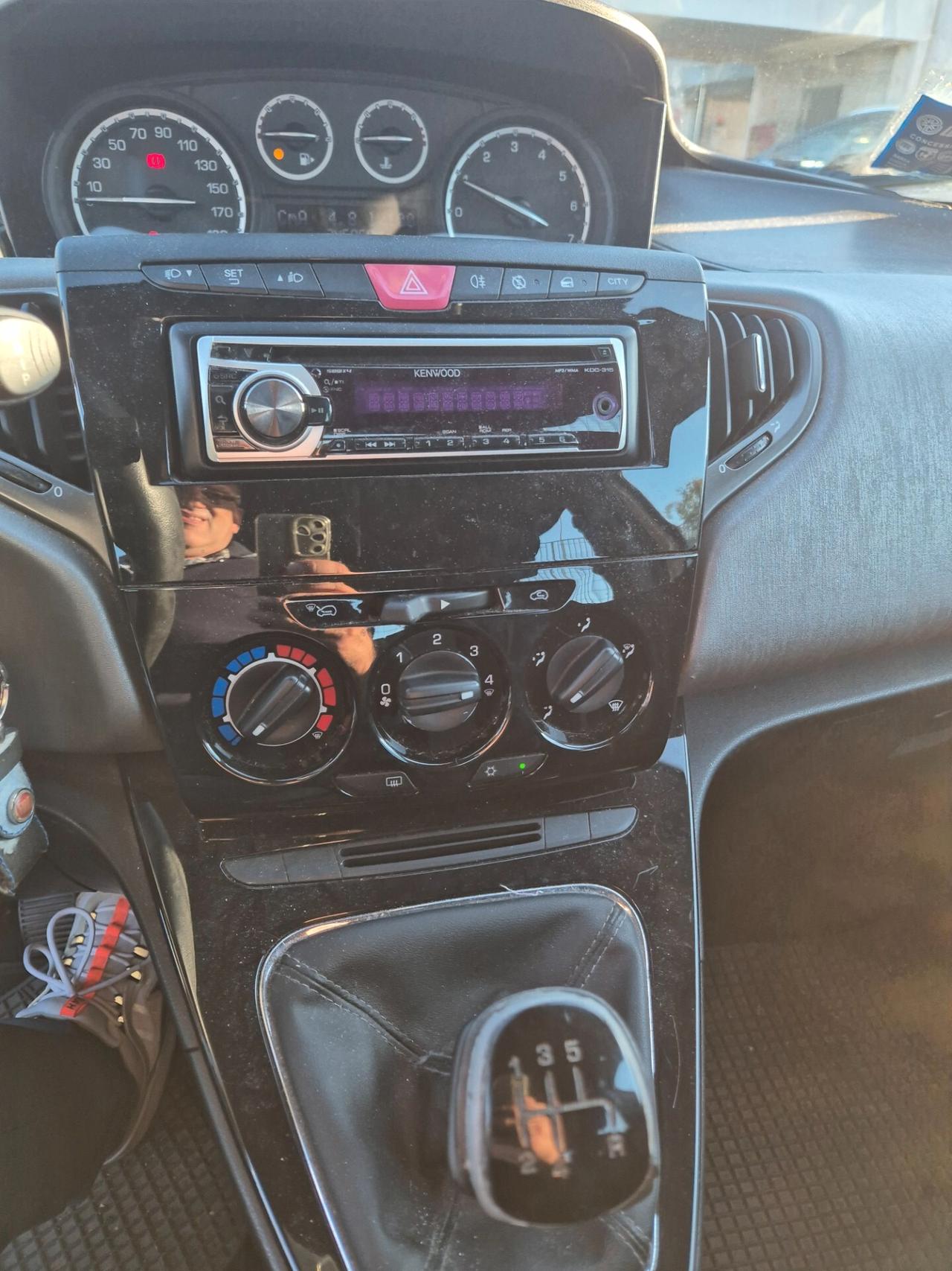 Lancia Ypsilon 1.2 69 CV 5 porte S&S Platinum