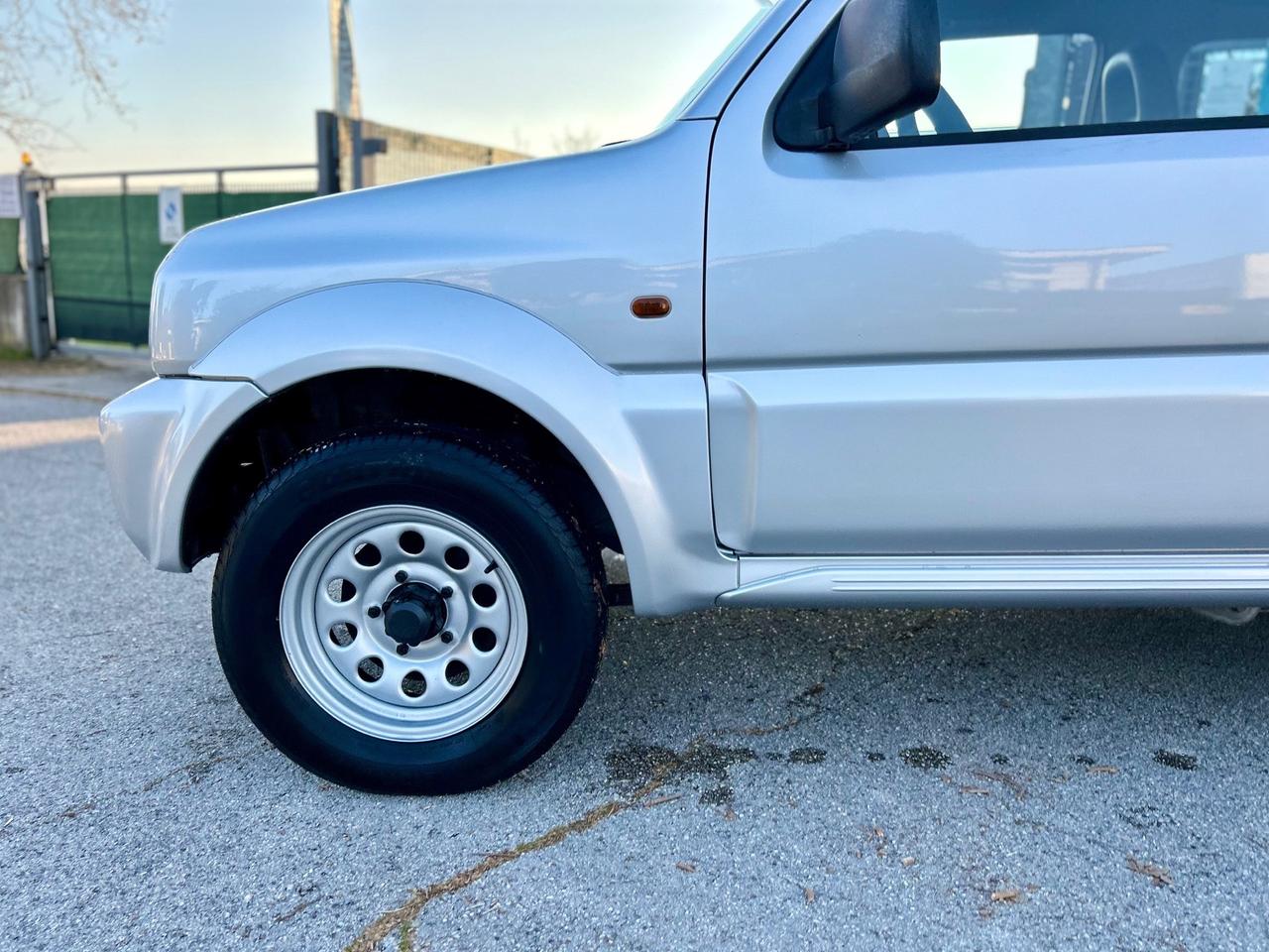 Suzuki Jimny 1.3i 16V cat 4WD JLX Special