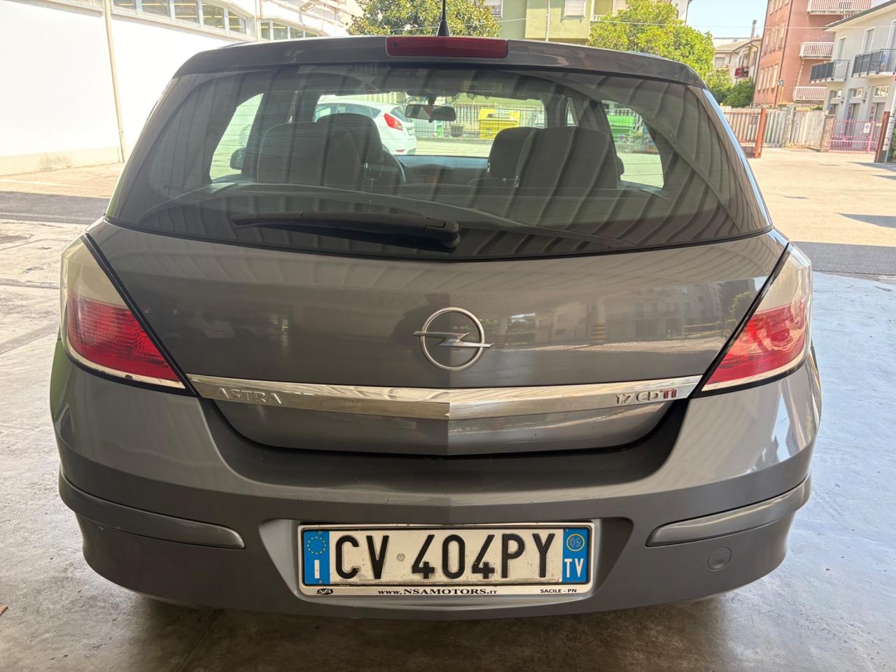 Opel Astra 1.7 CDTI berlina ok neo patentati