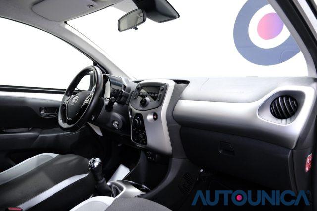 TOYOTA Aygo 1.0 VVT-i 69 CV 5 PORTE X-COOL TSS NEOPATENTATI