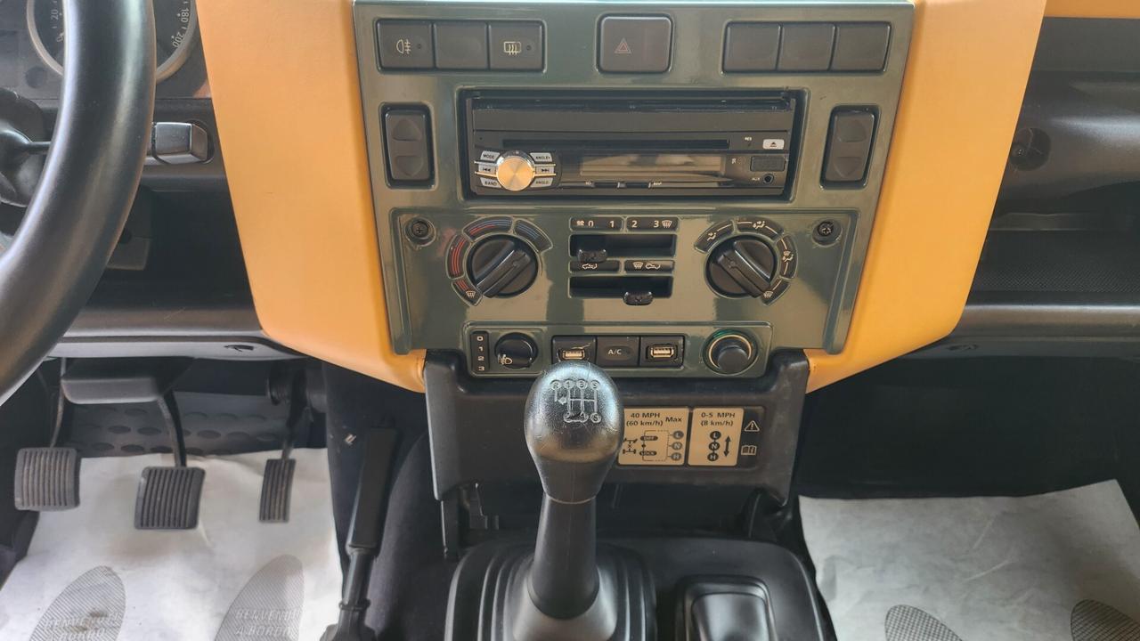 Land Rover Defender 110 2.2 TD4 Station Wagon N1