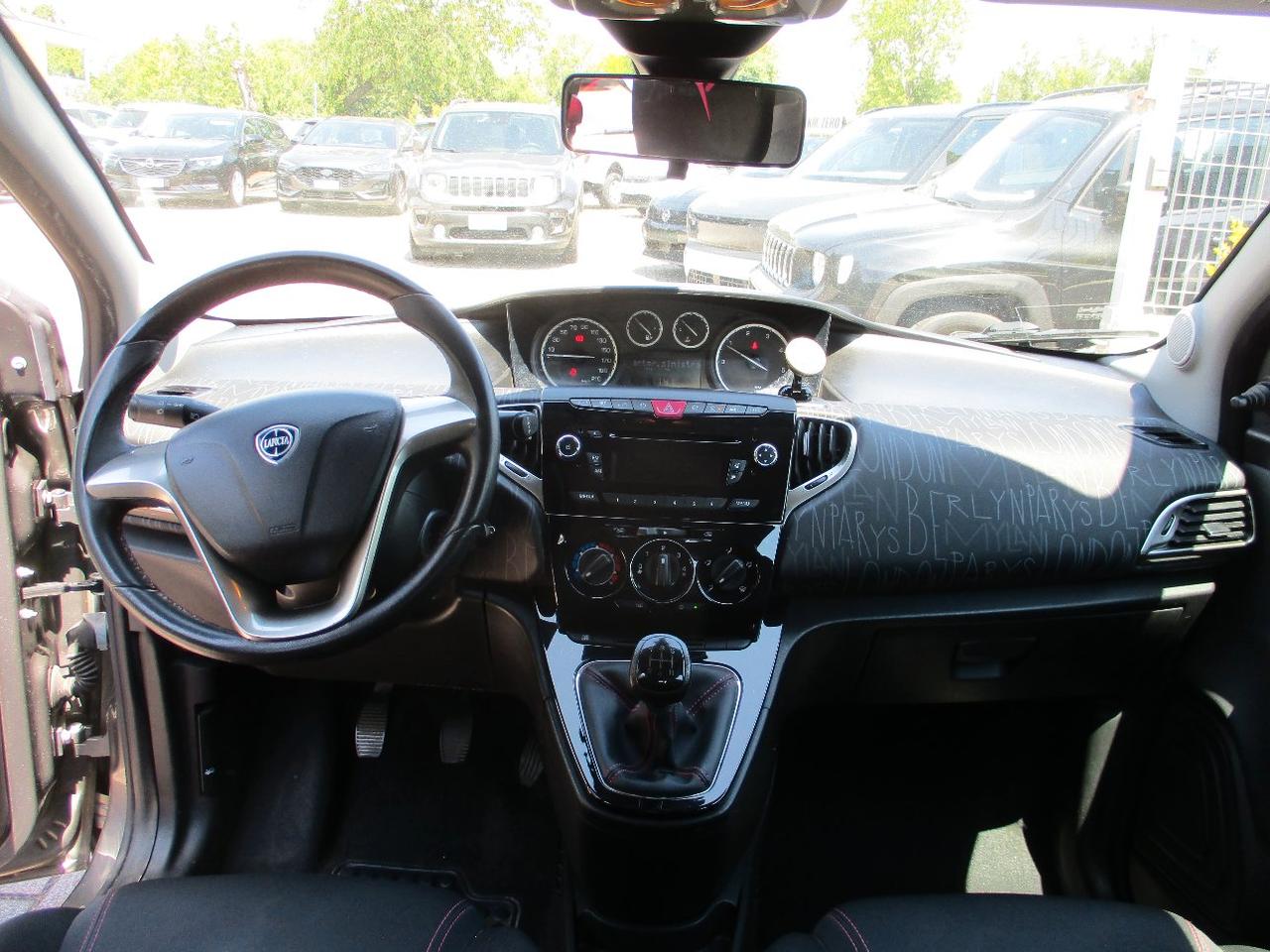 Lancia Ypsilon 5 Porte Ypsilon 1.3 mjt Elefantino Rosa 95cv OK NEOPAT.