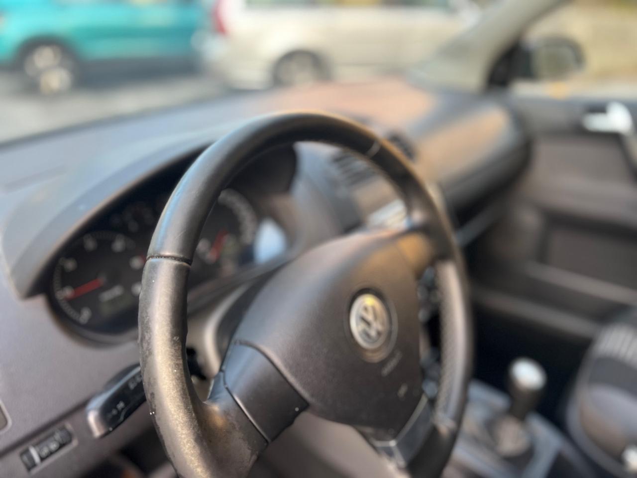Volkswagen Polo 1.4/80CV TDI 5p. Sportline con soli 60.000km
